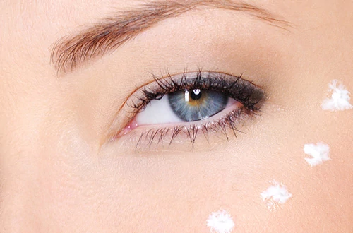 30+ szemkörnyékápoló krém táskák, karikák ellen